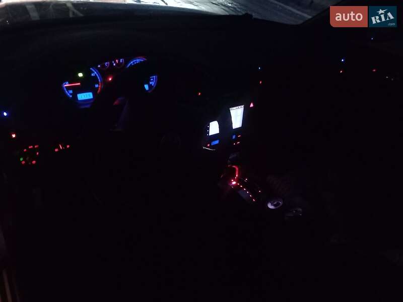 Універсал Volkswagen Passat 2004 в Надвірній