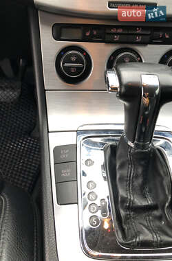 Седан Volkswagen Passat 2008 в Киеве
