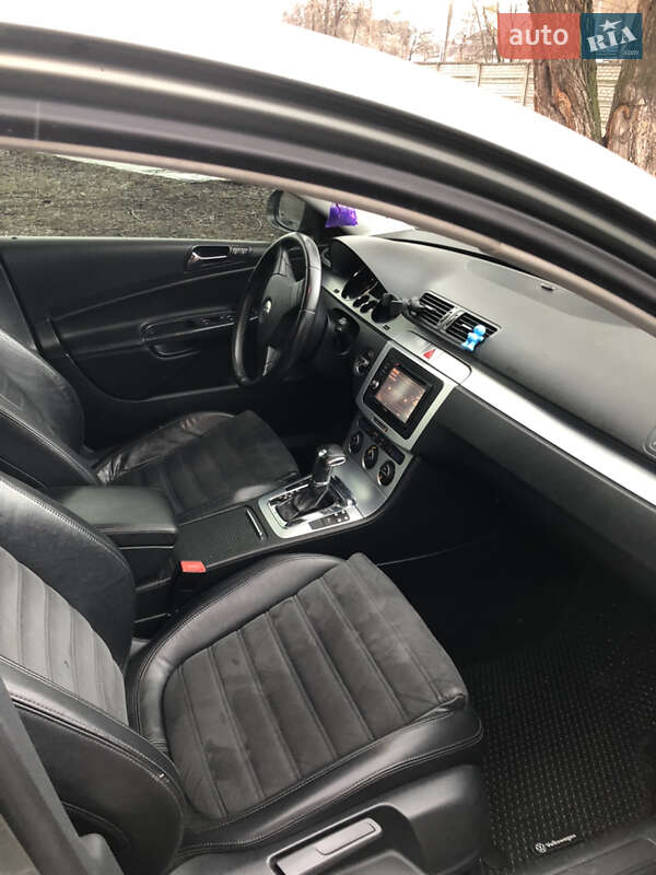 Седан Volkswagen Passat 2008 в Києві