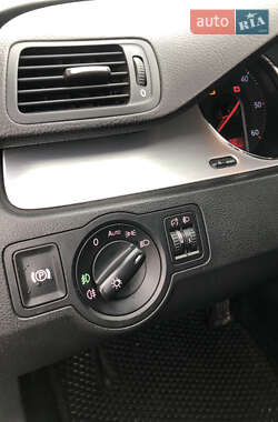 Седан Volkswagen Passat 2008 в Киеве