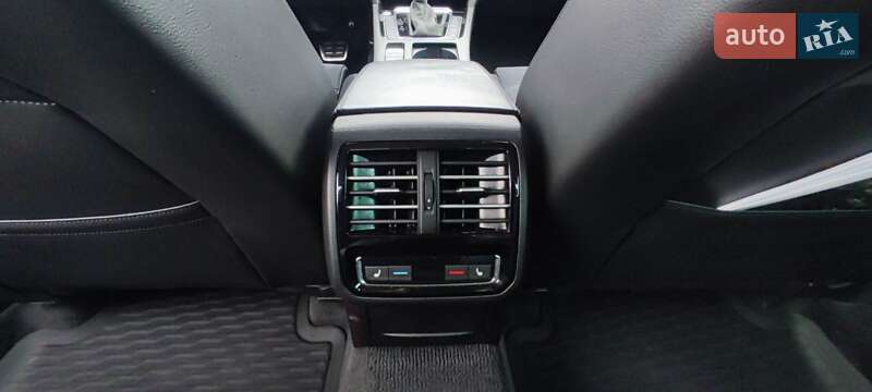 Седан Volkswagen Passat 2017 в Києві