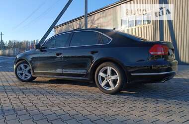 Седан Volkswagen Passat 2012 в Луцке