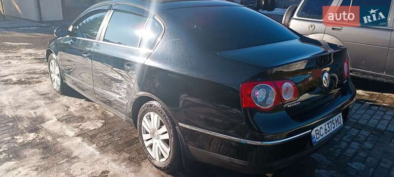 Седан Volkswagen Passat 2005 в Львове