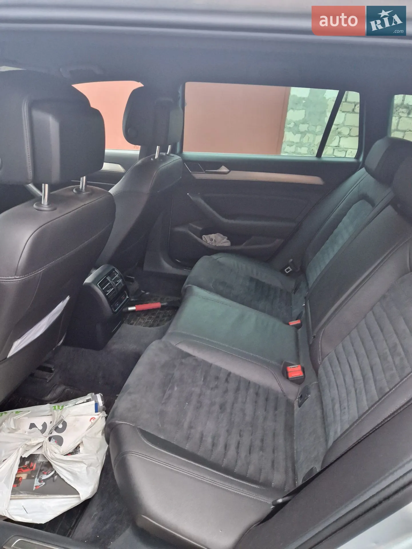 Volkswagen Passat 2018 VIN WVWZZZ3CZJE234570 фото оголошення 40 з 61