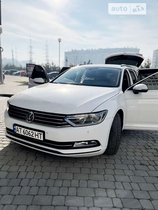 Універсал Volkswagen Passat 2015 в Івано-Франківську