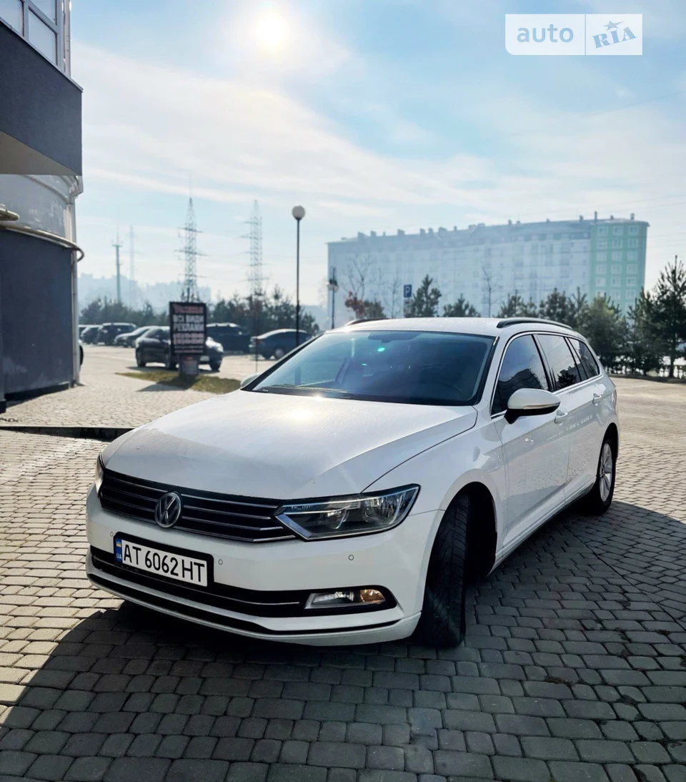 2016 Volkswagen Passat - мініатюра 9
