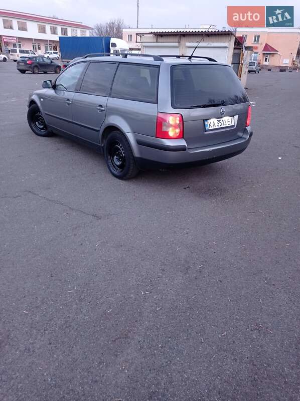Універсал Volkswagen Passat 2001 в Києві
