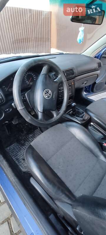 Седан Volkswagen Passat 1998 в Рожнятові