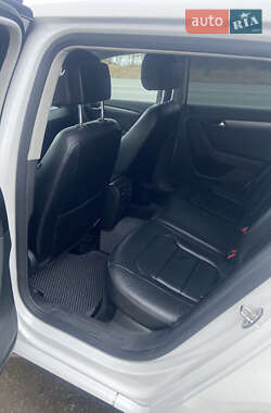 Универсал Volkswagen Passat 2011 в Виннице