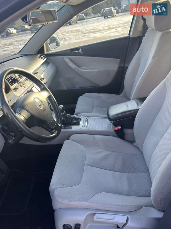 Универсал Volkswagen Passat 2005 в Харькове