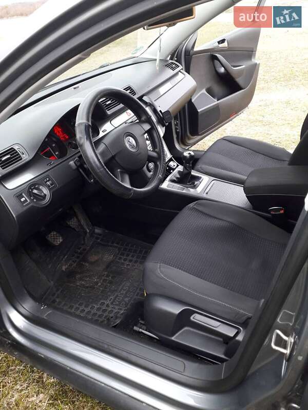 Универсал Volkswagen Passat 2008 в Сарнах