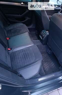 Универсал Volkswagen Passat 2015 в Запорожье