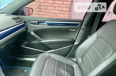 Седан Volkswagen Passat 2016 в 