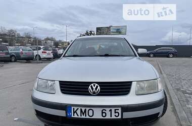 Седан Volkswagen Passat 1999 в Полтаві