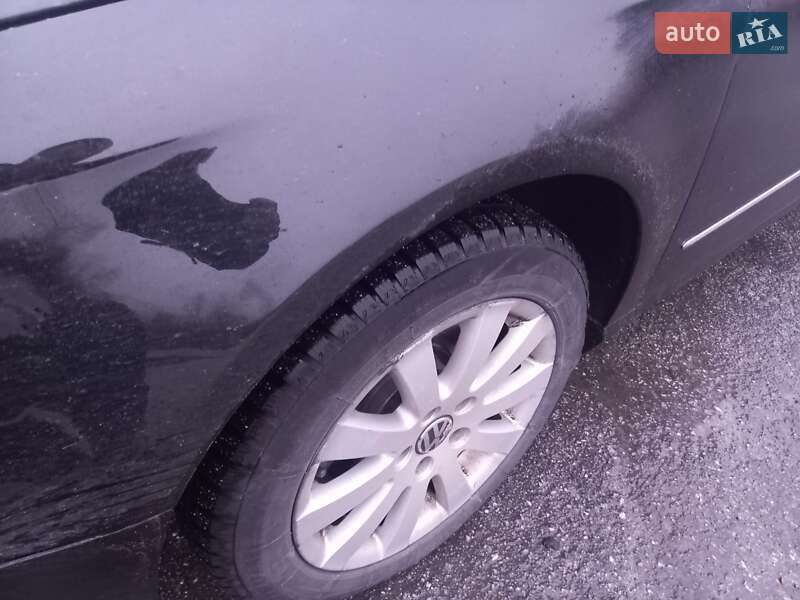 Універсал Volkswagen Passat 2006 в Полонному