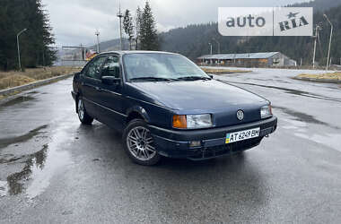Седан Volkswagen Passat 1989 в Верховине