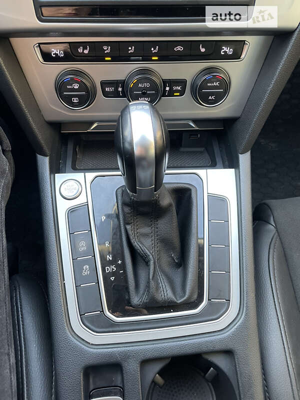 Универсал Volkswagen Passat 2015 в Умани