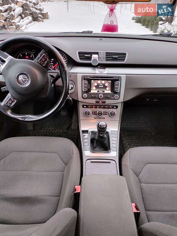 Универсал Volkswagen Passat 2013 в Луцке