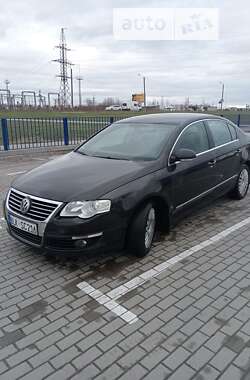 Седан Volkswagen Passat 2006 в Владимир-Волынском