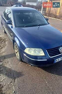 Седан Volkswagen Passat 2003 в Киеве