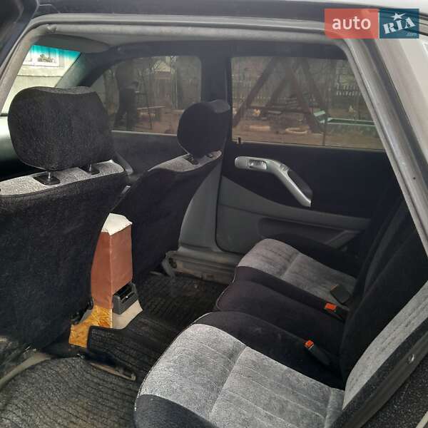 Седан Volkswagen Passat 1996 в Камне-Каширском