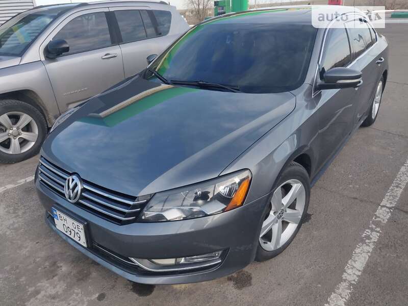 Седан Volkswagen Passat 2013 в Южном