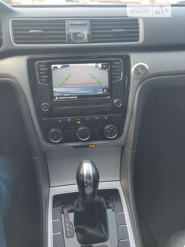 Седан Volkswagen Passat 2013 в Южном