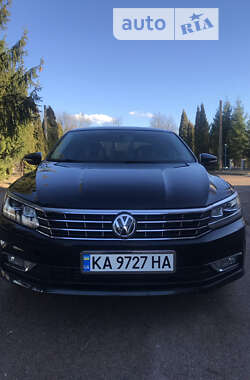 Седан Volkswagen Passat 2016 в Хорошеве