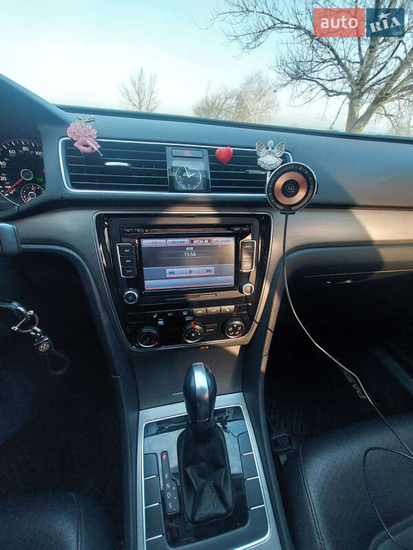 Седан Volkswagen Passat 2014 в Павлограді