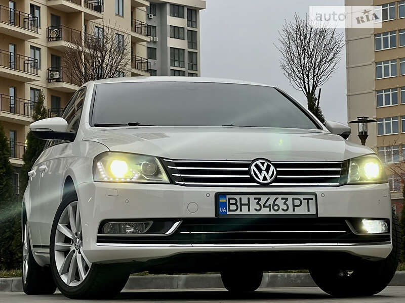 Седан Volkswagen Passat 2013 в Одессе