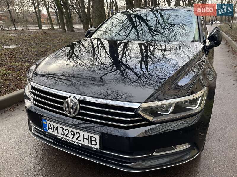 Седан Volkswagen Passat 2017 в Житомире