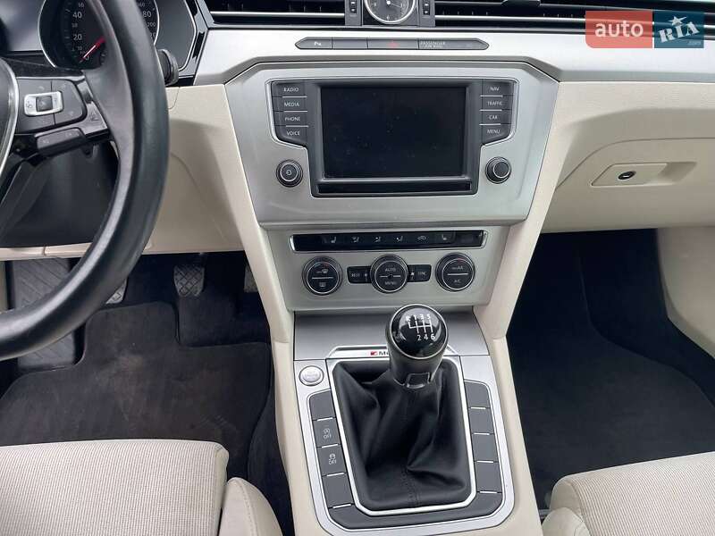 Универсал Volkswagen Passat 2015 в Сарнах