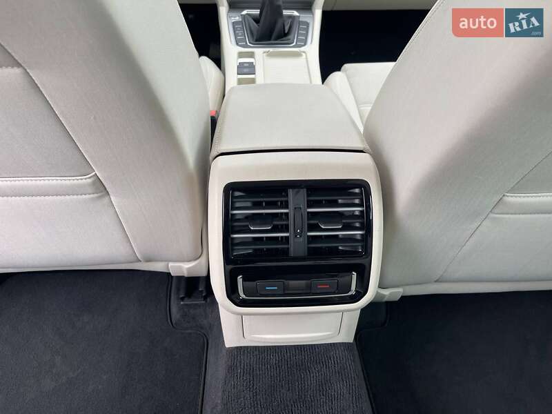 Универсал Volkswagen Passat 2015 в Сарнах