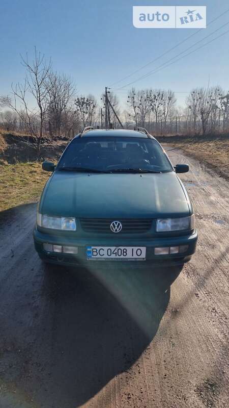 Универсал Volkswagen Passat 1994 в Червонограде