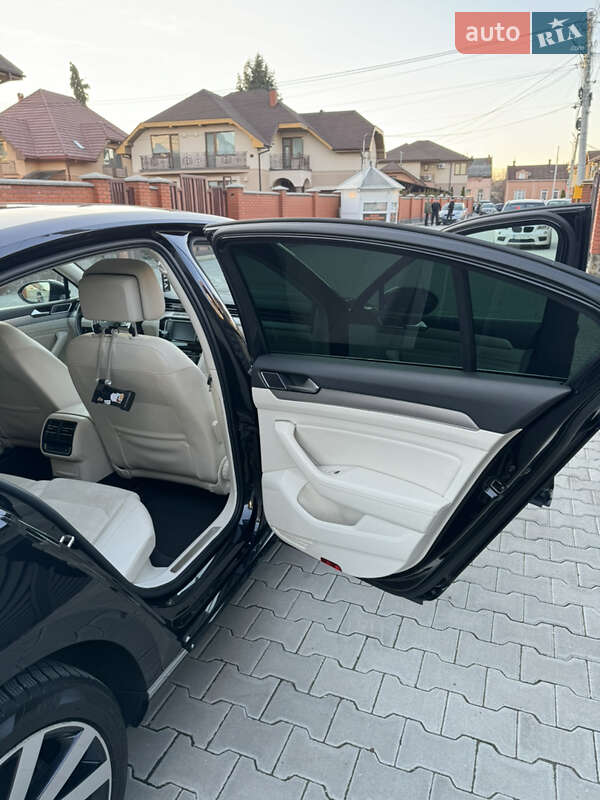 Седан Volkswagen Passat 2016 в Мукачевому