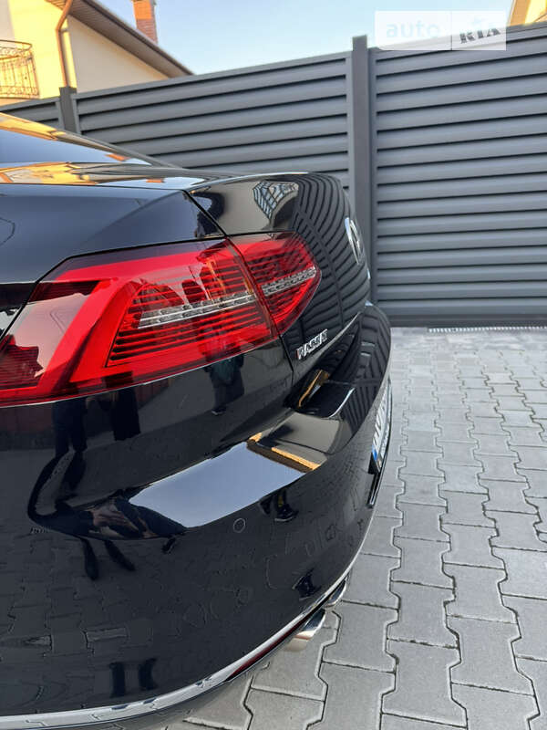 Седан Volkswagen Passat 2016 в Мукачевому