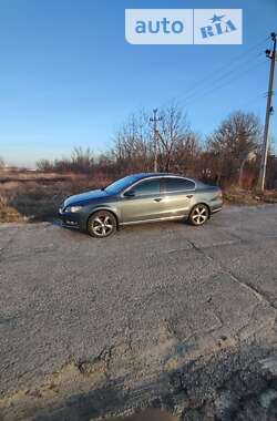 Седан Volkswagen Passat 2011 в Змиеве