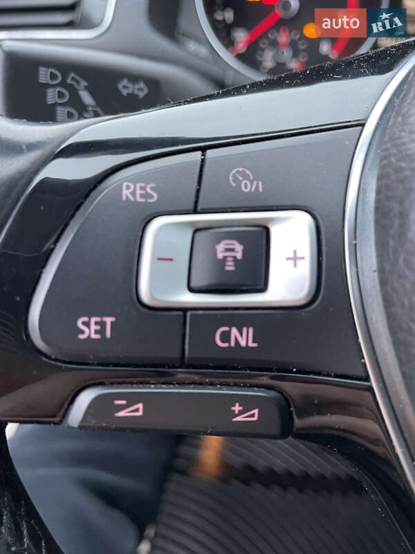 Седан Volkswagen Passat 2016 в Києві