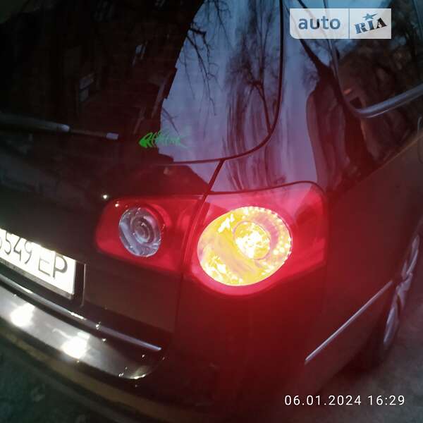 Універсал Volkswagen Passat 2009 в Миколаєві