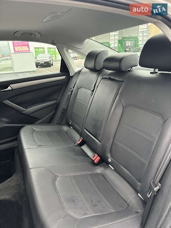 Седан Volkswagen Passat 2013 в Киеве