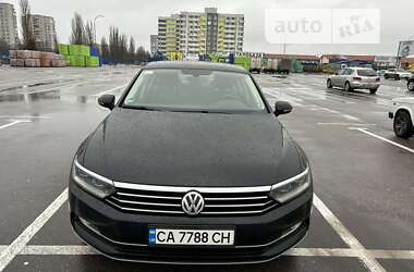 Седан Volkswagen Passat 2017 в Шполе