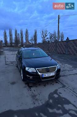 Универсал Volkswagen Passat 2010 в Луцке