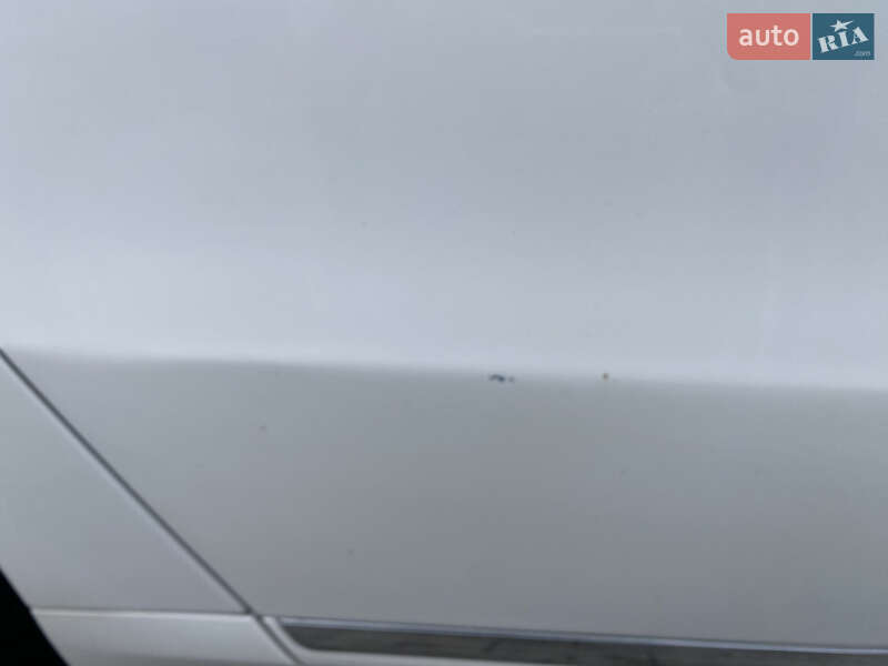 Седан Volkswagen Passat 2014 в Черновцах