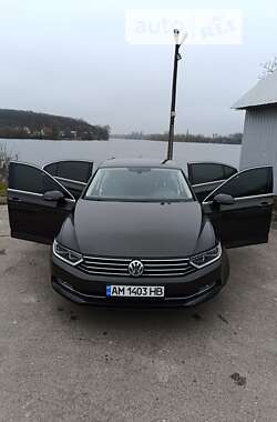 Седан Volkswagen Passat 2016 в Бердичеве