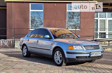 Седан Volkswagen Passat 1997 в Житомире