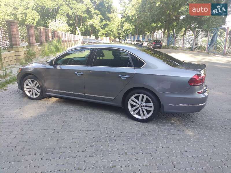 Седан Volkswagen Passat 2018 в Одесі