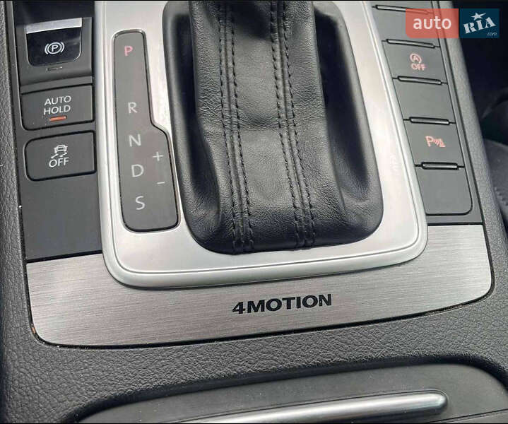 Універсал Volkswagen Passat 2013 в Самборі