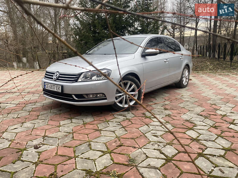 Седан Volkswagen Passat 2013 в Чернівцях