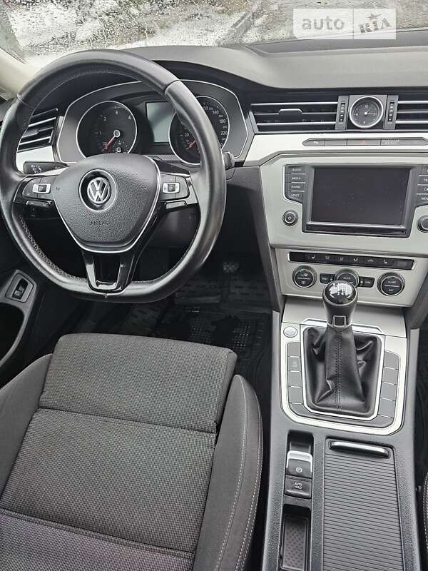 Универсал Volkswagen Passat 2015 в Золотоноше