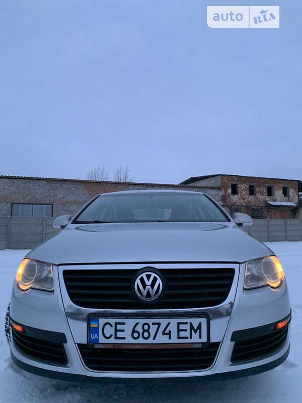 Седан Volkswagen Passat 2008 в Новой Ушице